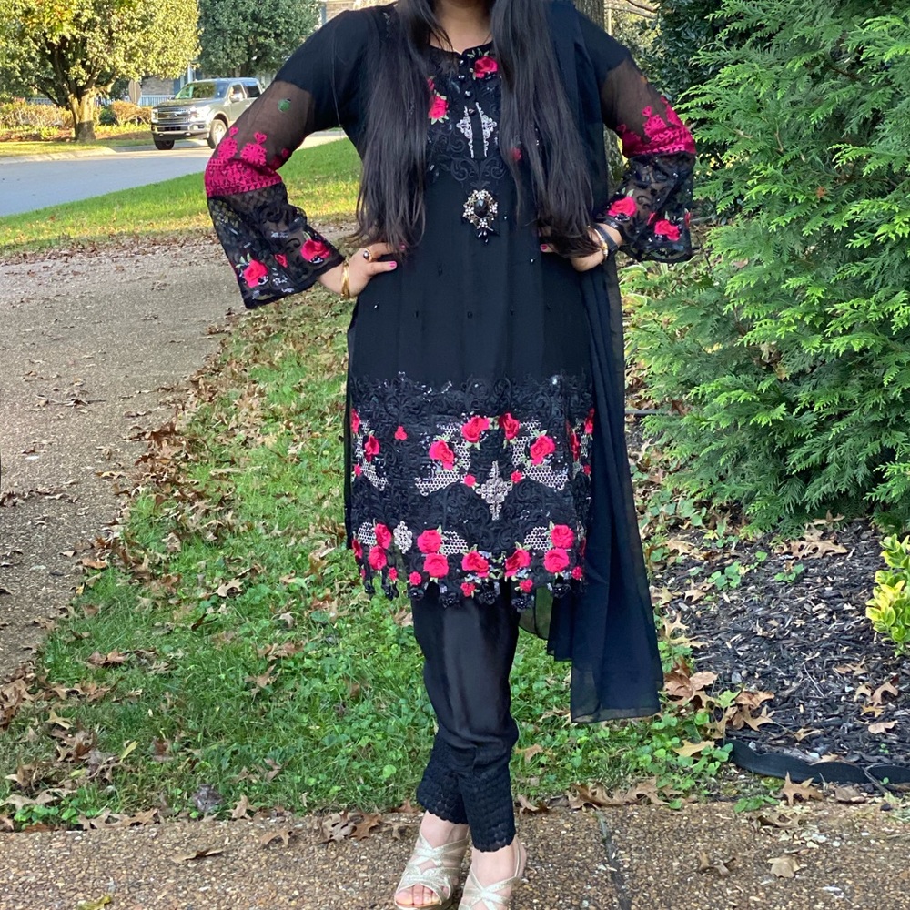 Pakistani Indian Outfit Suit Salwar Kameez